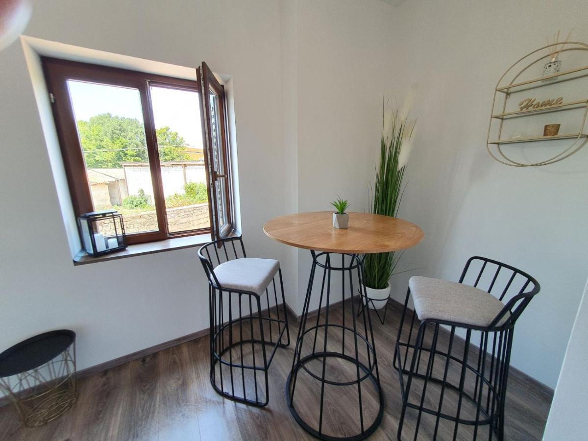 Arena Delight Studio Apartments Pula Exterior foto